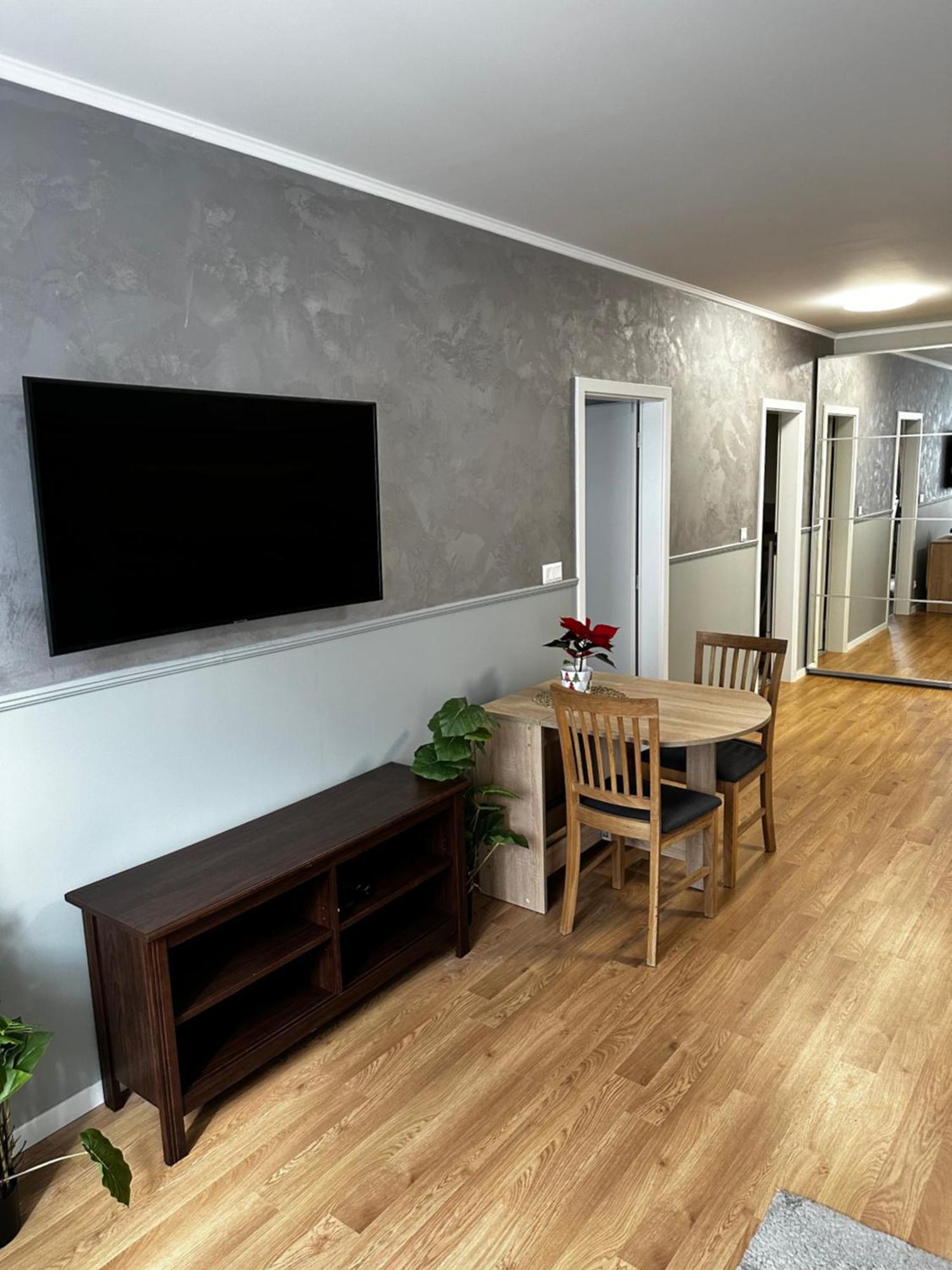 Ferienwohnung Next To The Presidential Palace Pressburg Exterior foto